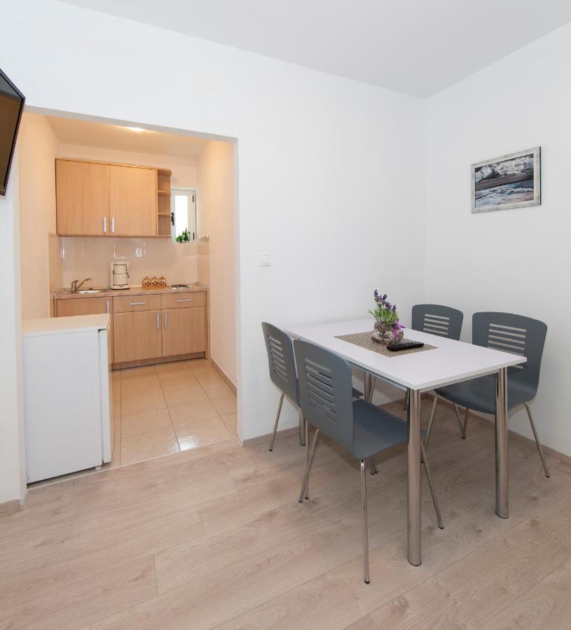 Apartmani Iva Tučepi Buitenkant foto