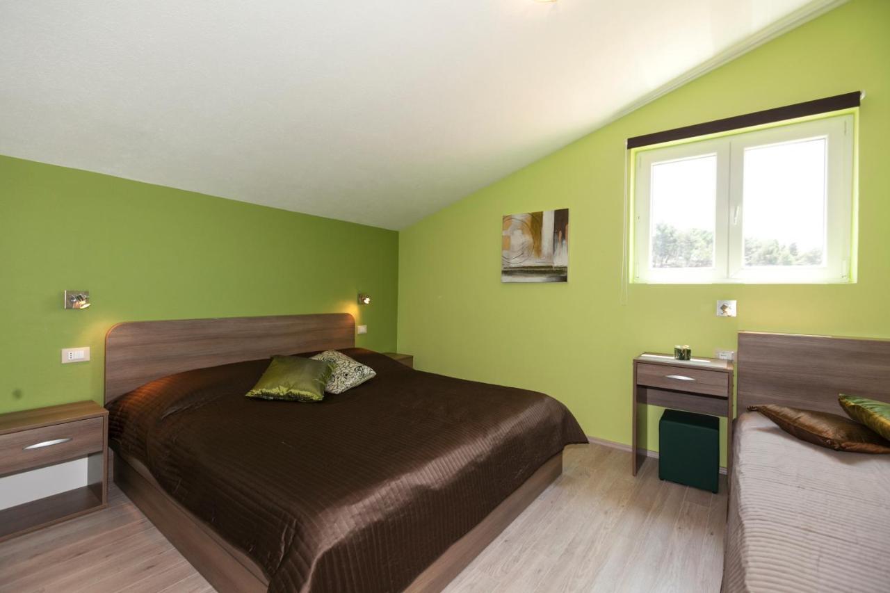 Apartmani Iva Tučepi Buitenkant foto