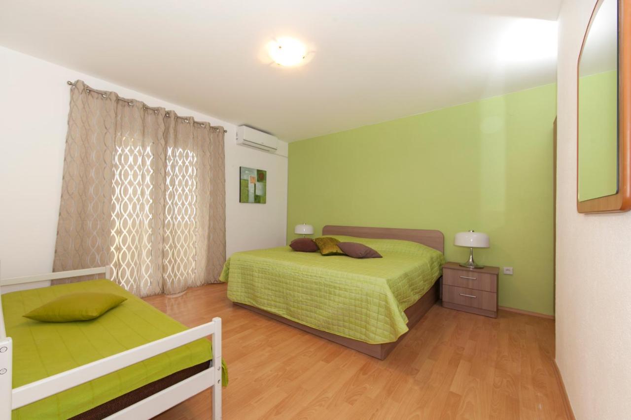 Apartmani Iva Tučepi Buitenkant foto