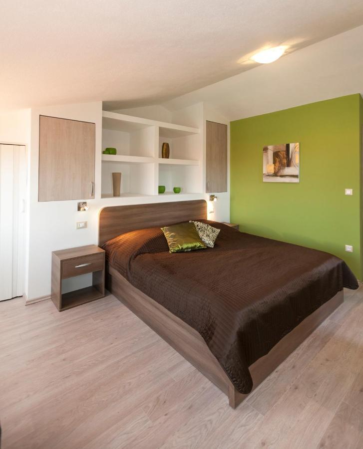 Apartmani Iva Tučepi Buitenkant foto