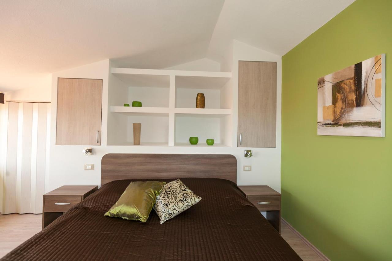 Apartmani Iva Tučepi Buitenkant foto
