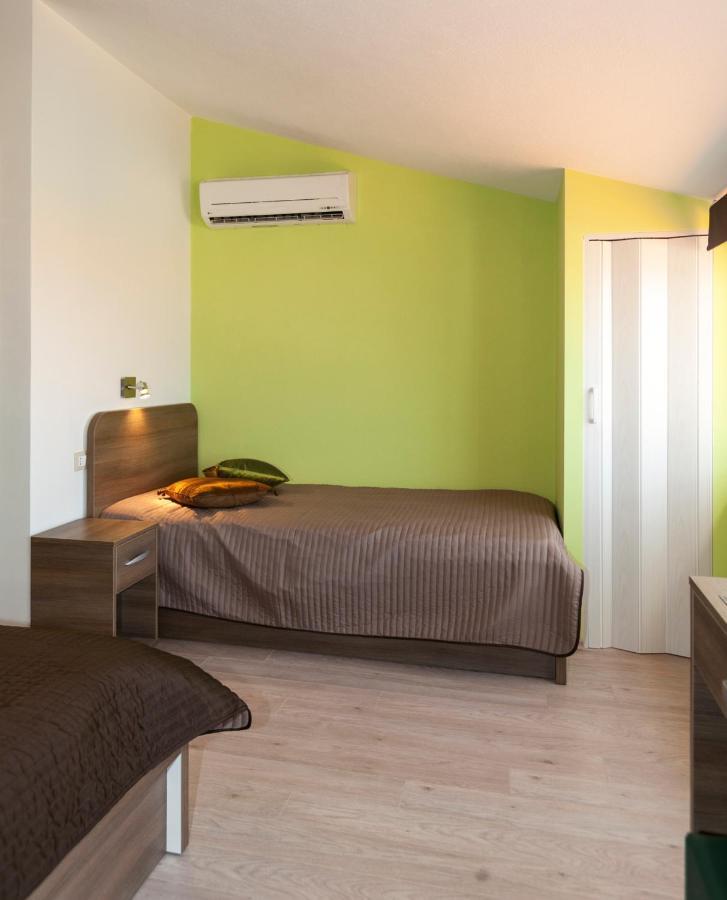 Apartmani Iva Tučepi Buitenkant foto