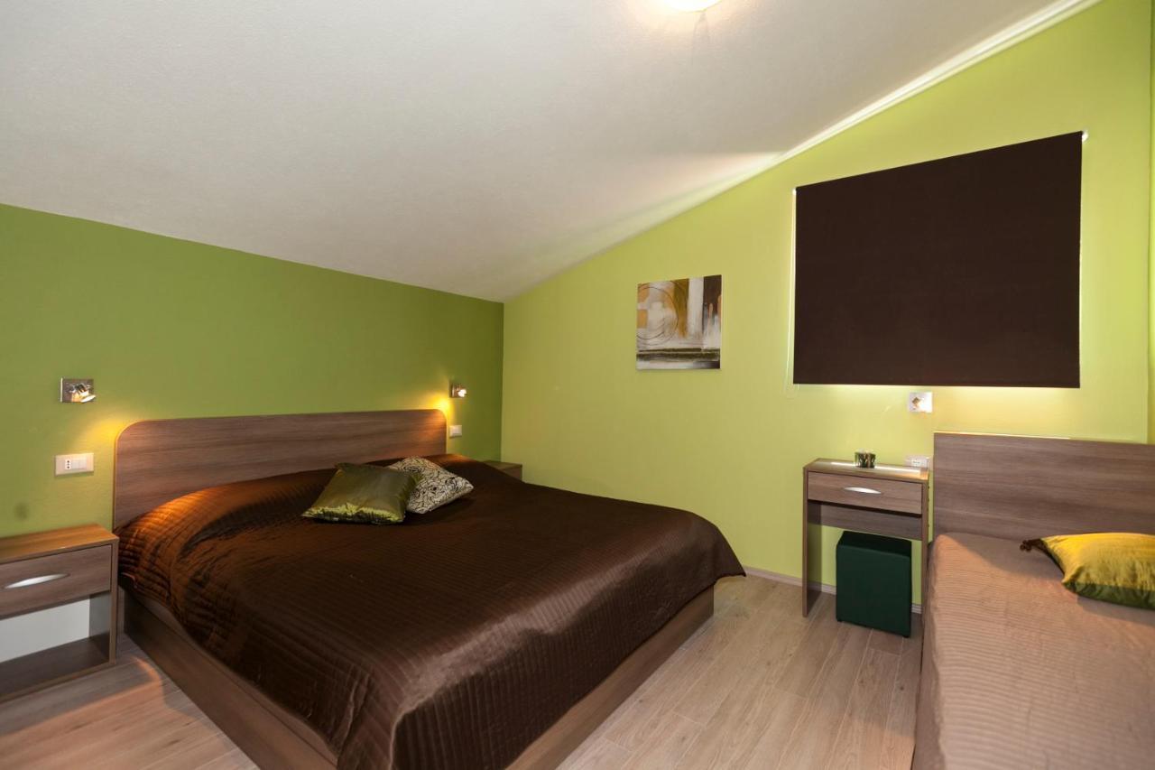 Apartmani Iva Tučepi Buitenkant foto