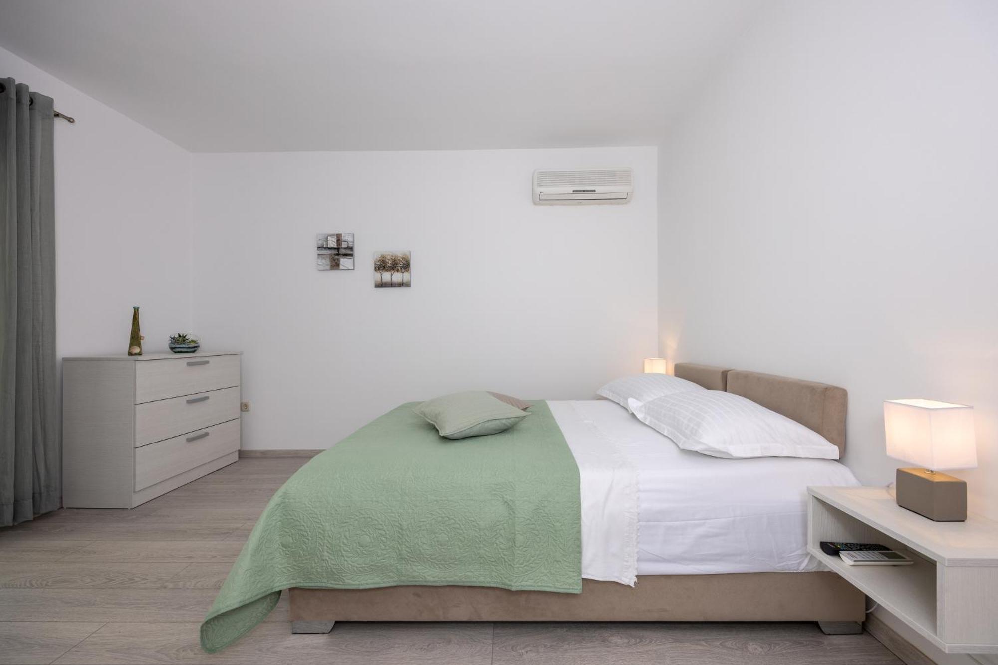 Apartmani Iva Tučepi Buitenkant foto
